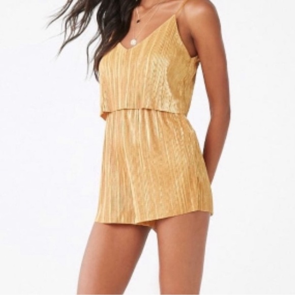 COVERSTITCHED Gold Metallic Spaghetti Strap Festive Romper- Size S - Picture 2 of 8